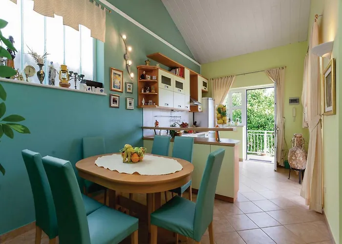 Ankora - Three Bedroom With Terrace And Sea View *