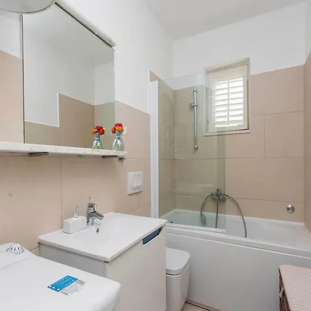 Ankora - Three Bedroom With Terrace And Sea View